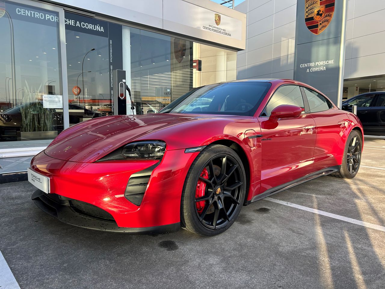 Foto porsche taycan 2023 /