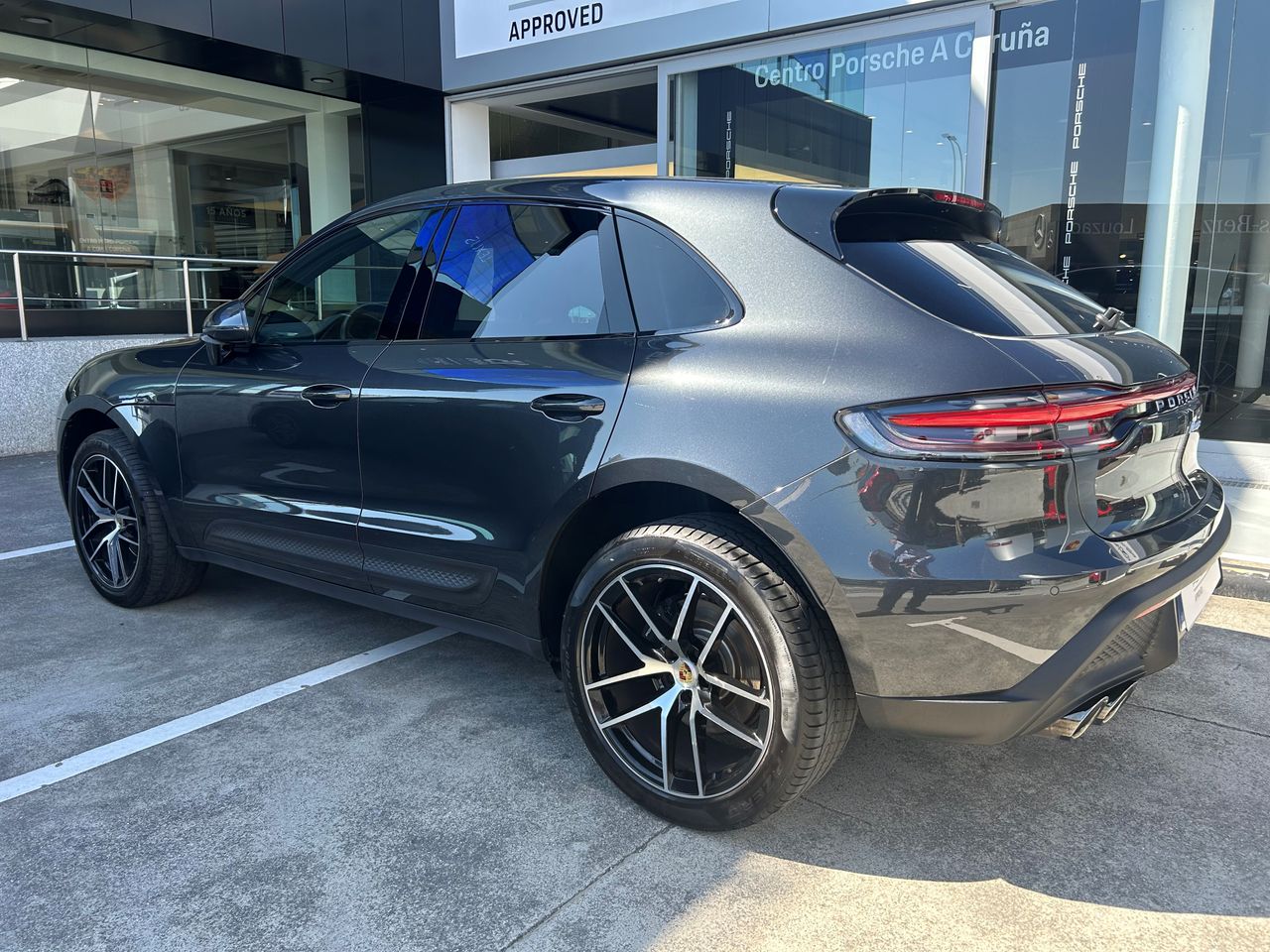 porsche macan 2022 /