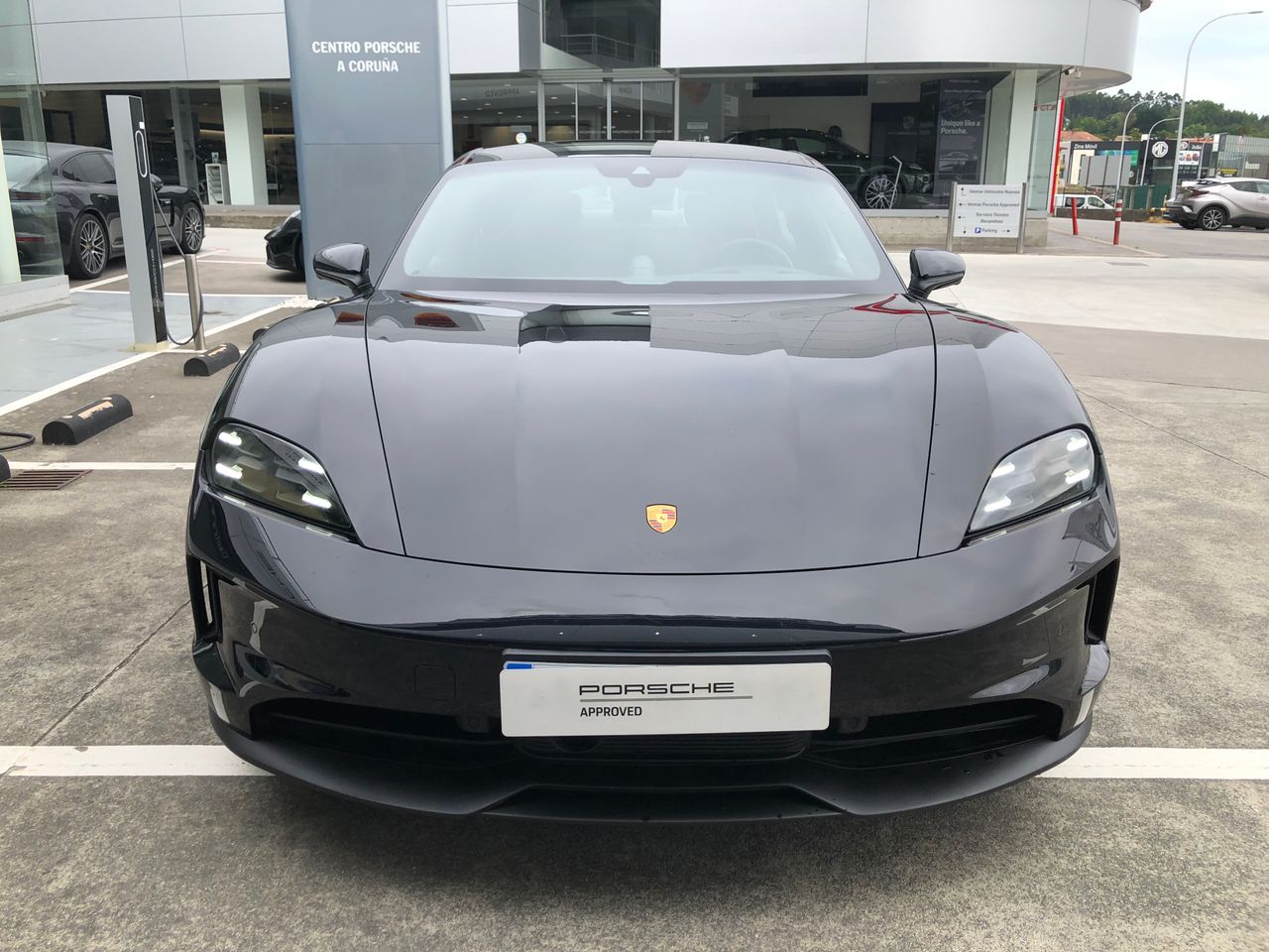 Foto porsche taycan 2024 /