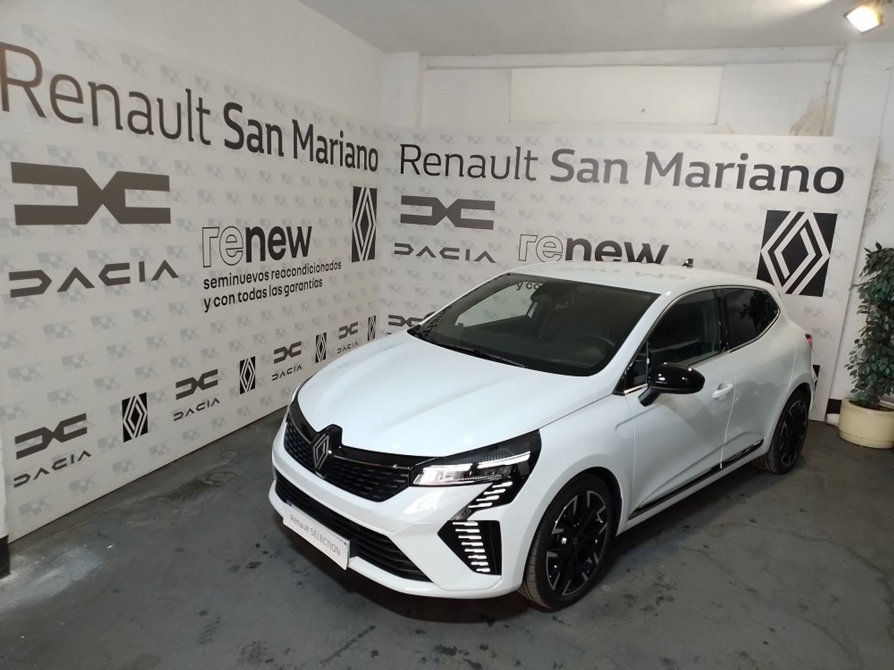 Foto renault clio 2024 /