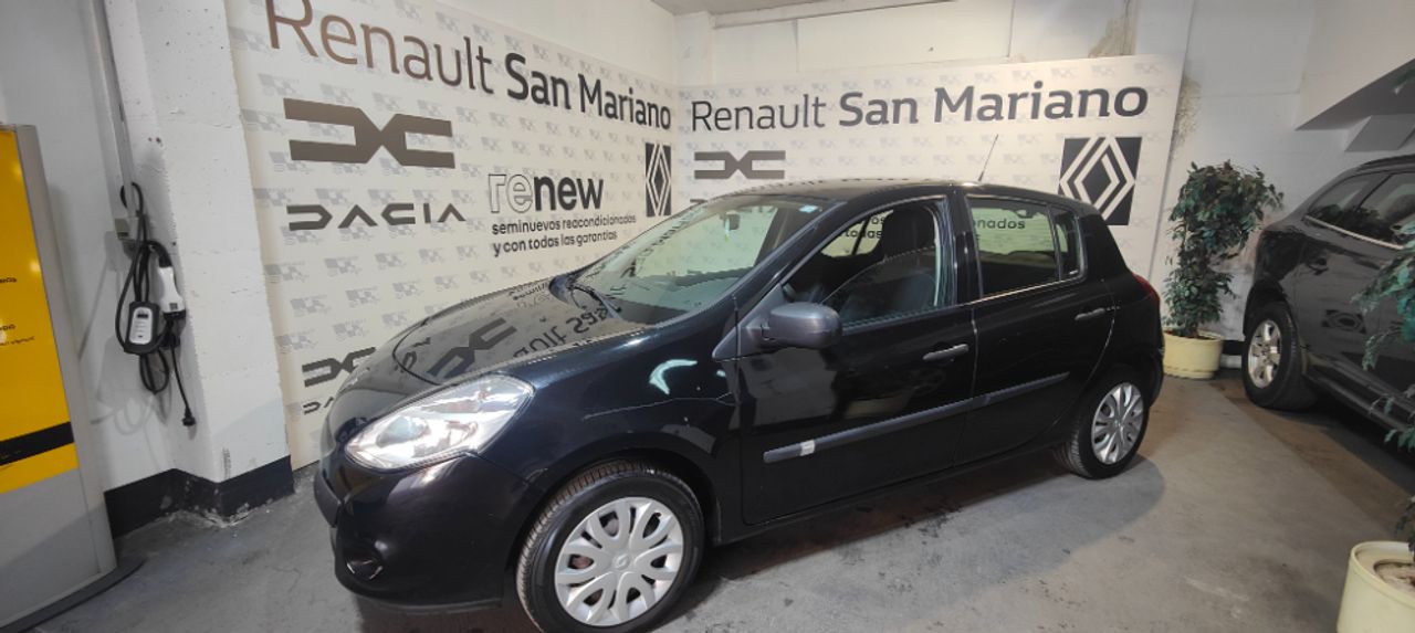 renault clio 2013 /