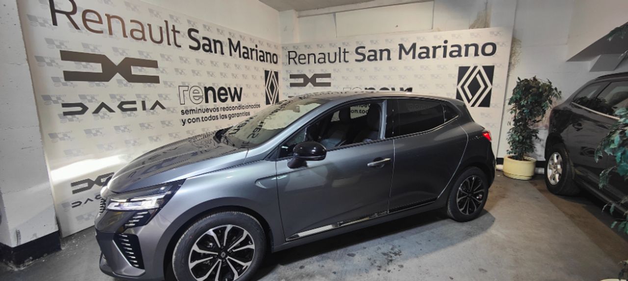 renault clio 2024 /