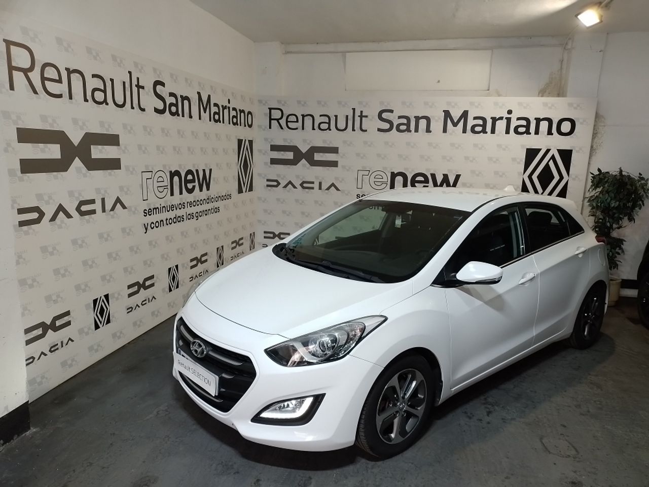 Hyundai i30 flex steer  de segunda mano - hyundai i30 2015 /