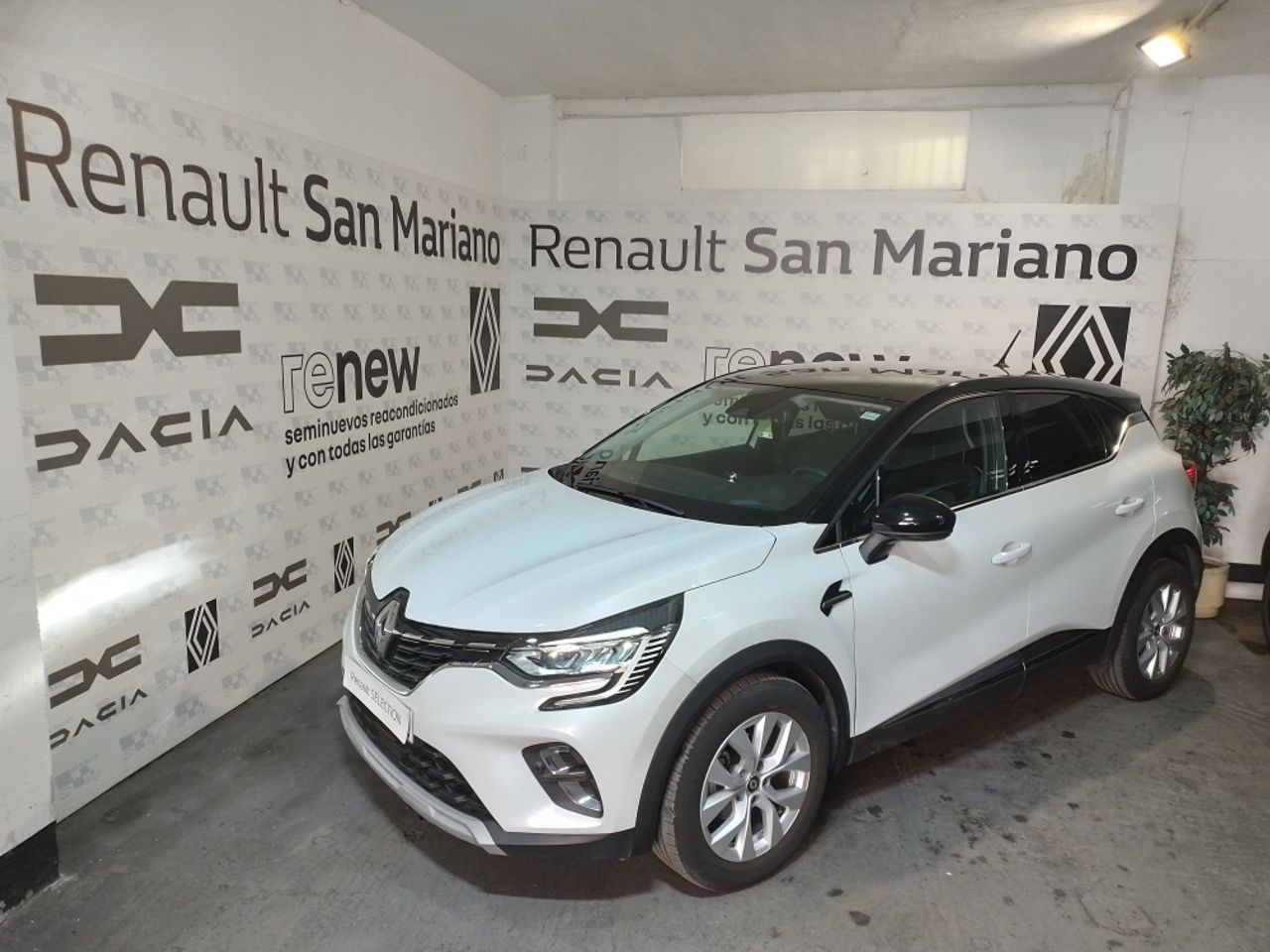 renault captur 2021 /