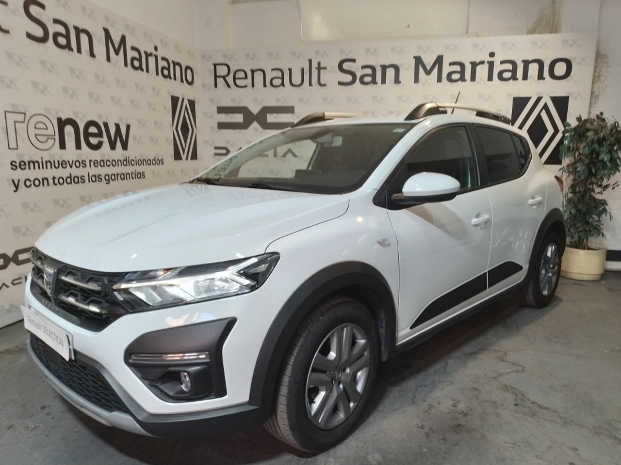 dacia sandero 2023 /