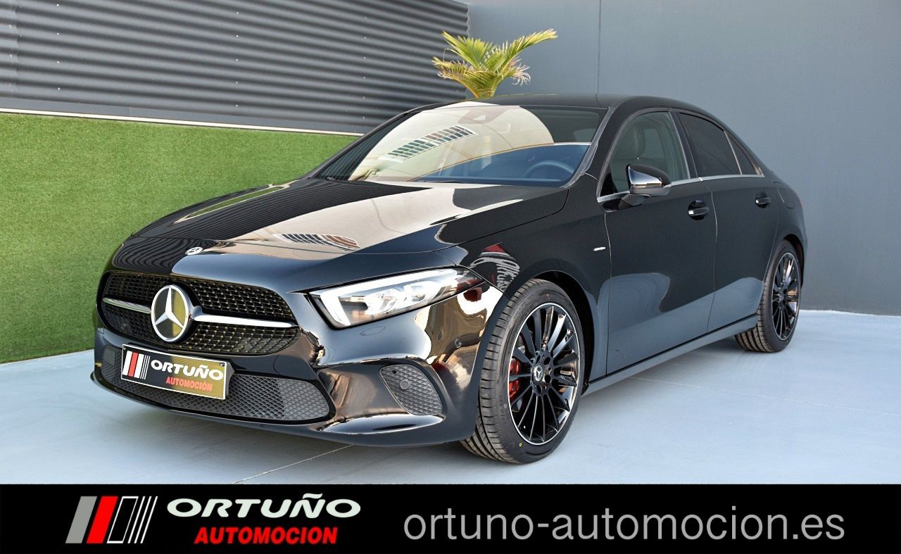 Mercedes Clase A Sedan A 180 d Solution, Camara, Piel, Automatico 