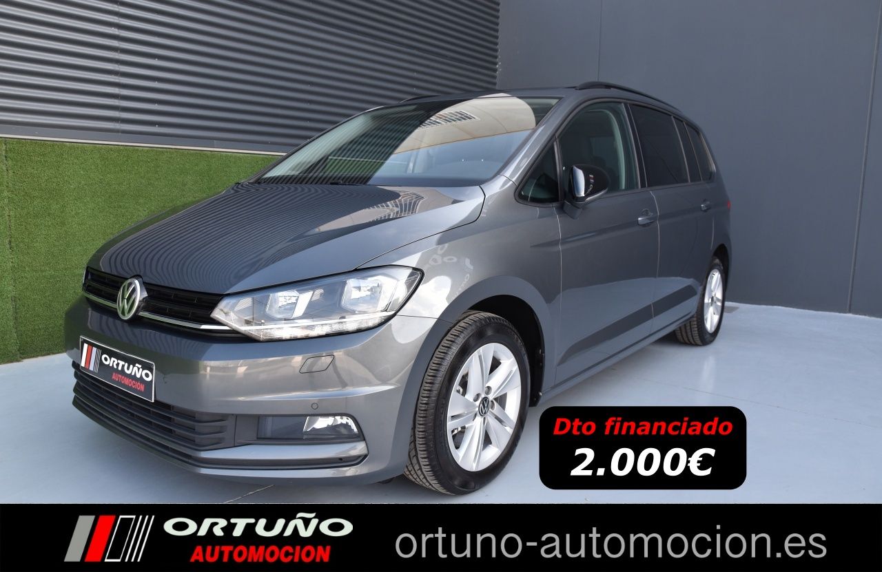 Foto volkswagen touran 2019 /