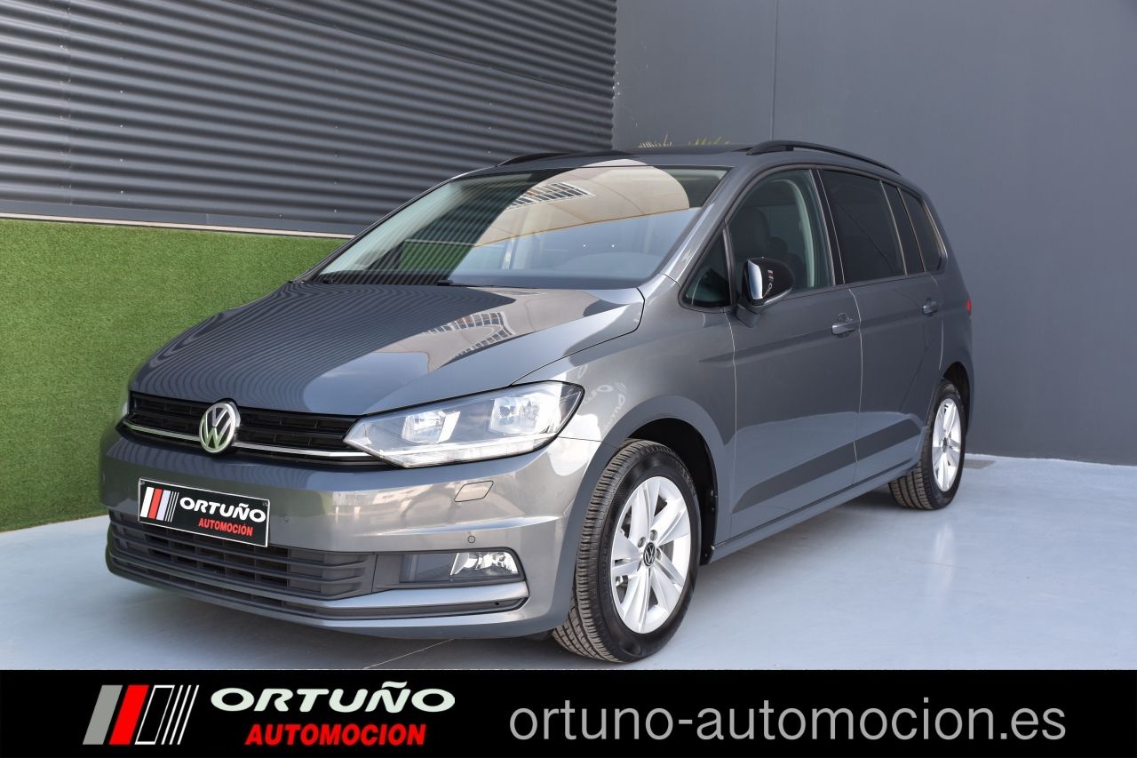 Volkswagen Touran Advance 1.6 TDI 85kW 115CV Camara, 7 plazas, techo panorámico