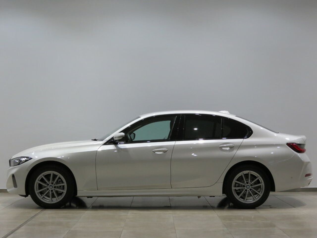 bmw serie 3 2024 / foto grande (3)