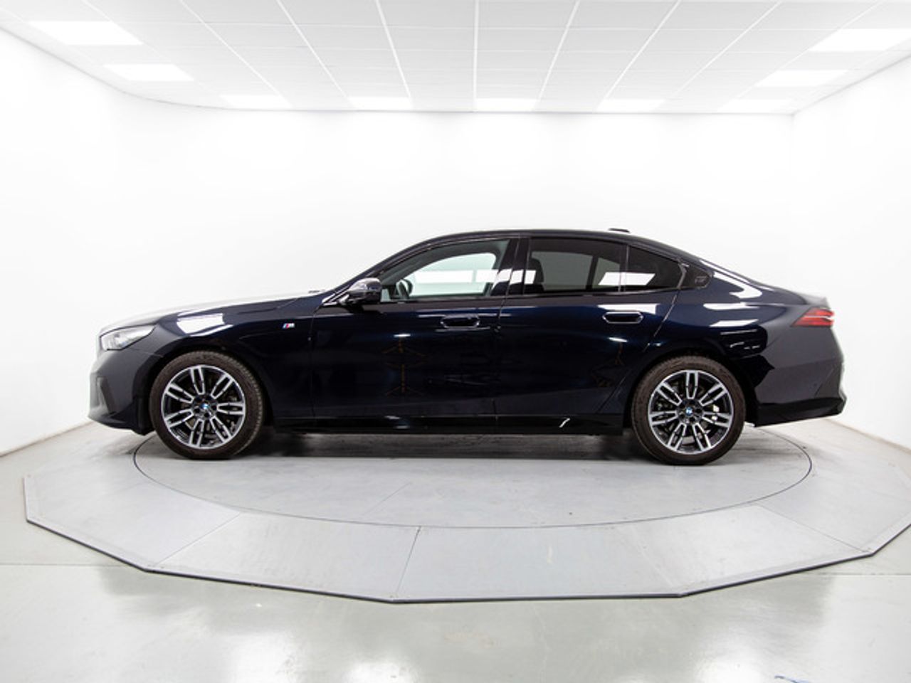 bmw serie 5 2024 / foto grande (3)