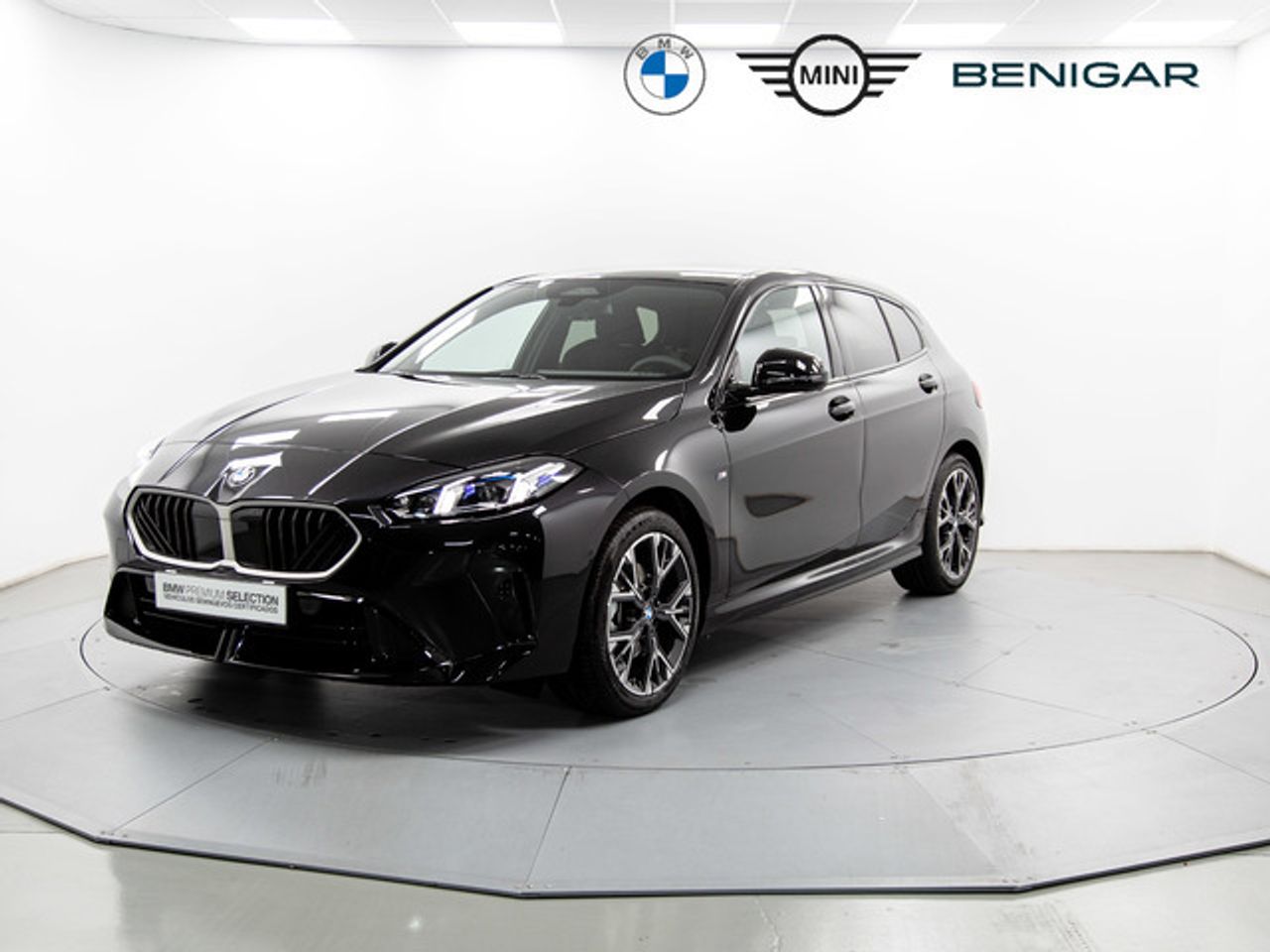 Foto bmw serie 1 2024 /