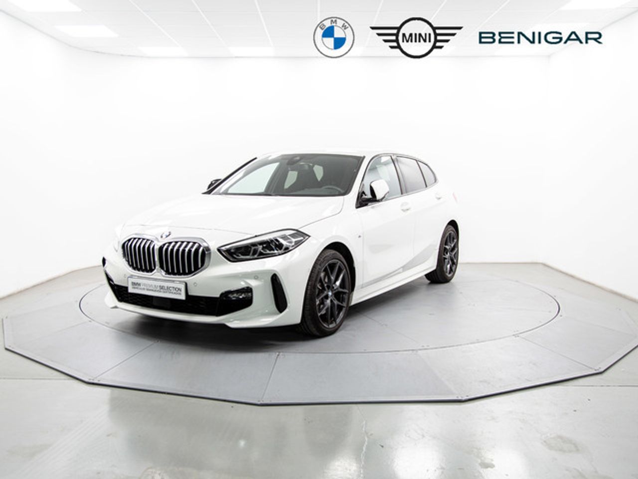 Foto bmw serie 1 2023 /