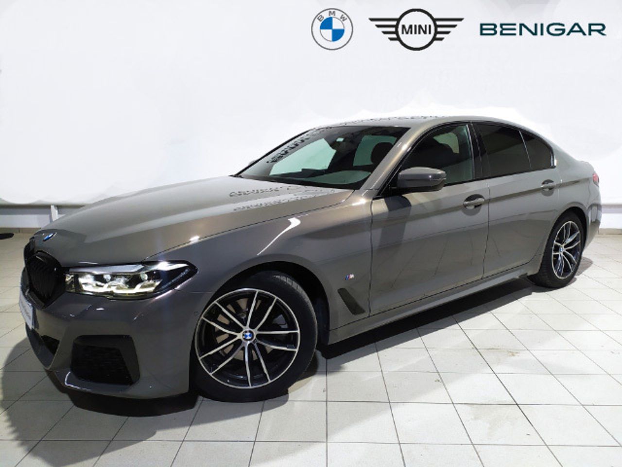 bmw serie 5 2022 /