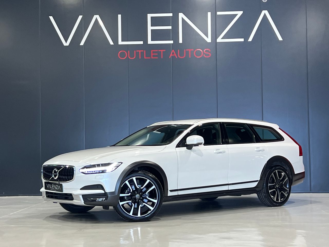 Volvo v90 con color blanco  de segunda mano - volvo v90 2020 /