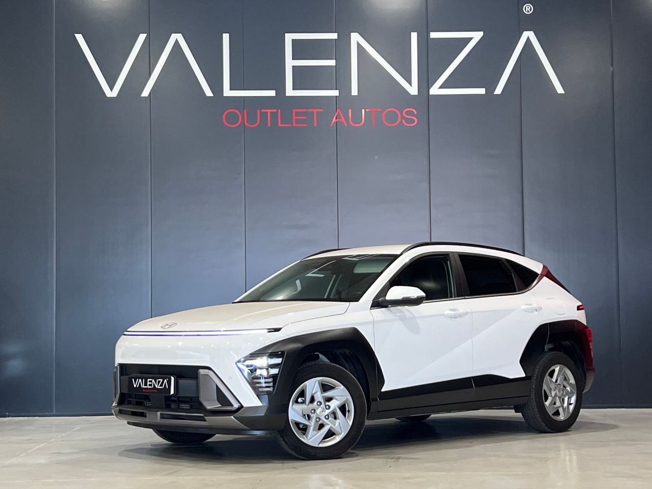 Hyundai kona con cambio manual 6 marchas  de segunda mano - hyundai kona 2023 /