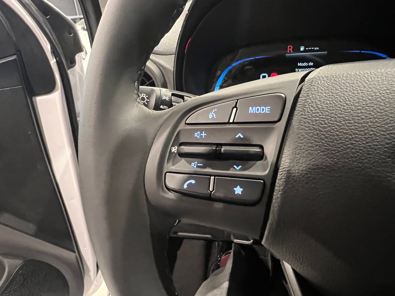 hyundai i10 2023 / foto grande (3)
