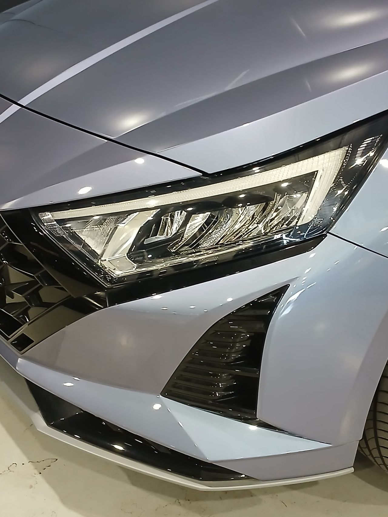 hyundai i20 2025 / foto grande (3)