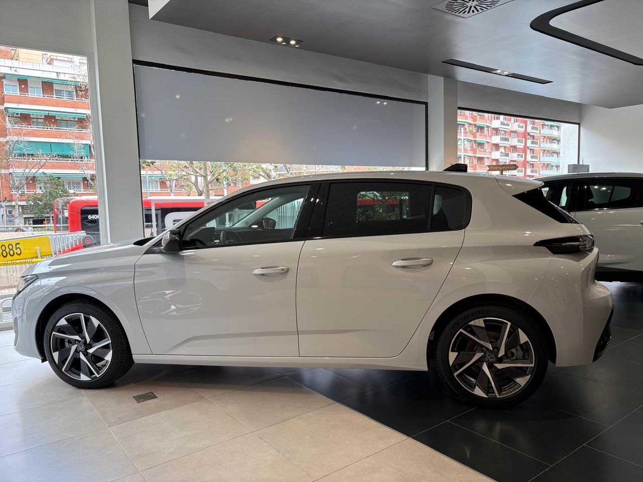 peugeot 308 2025 / foto grande (3)