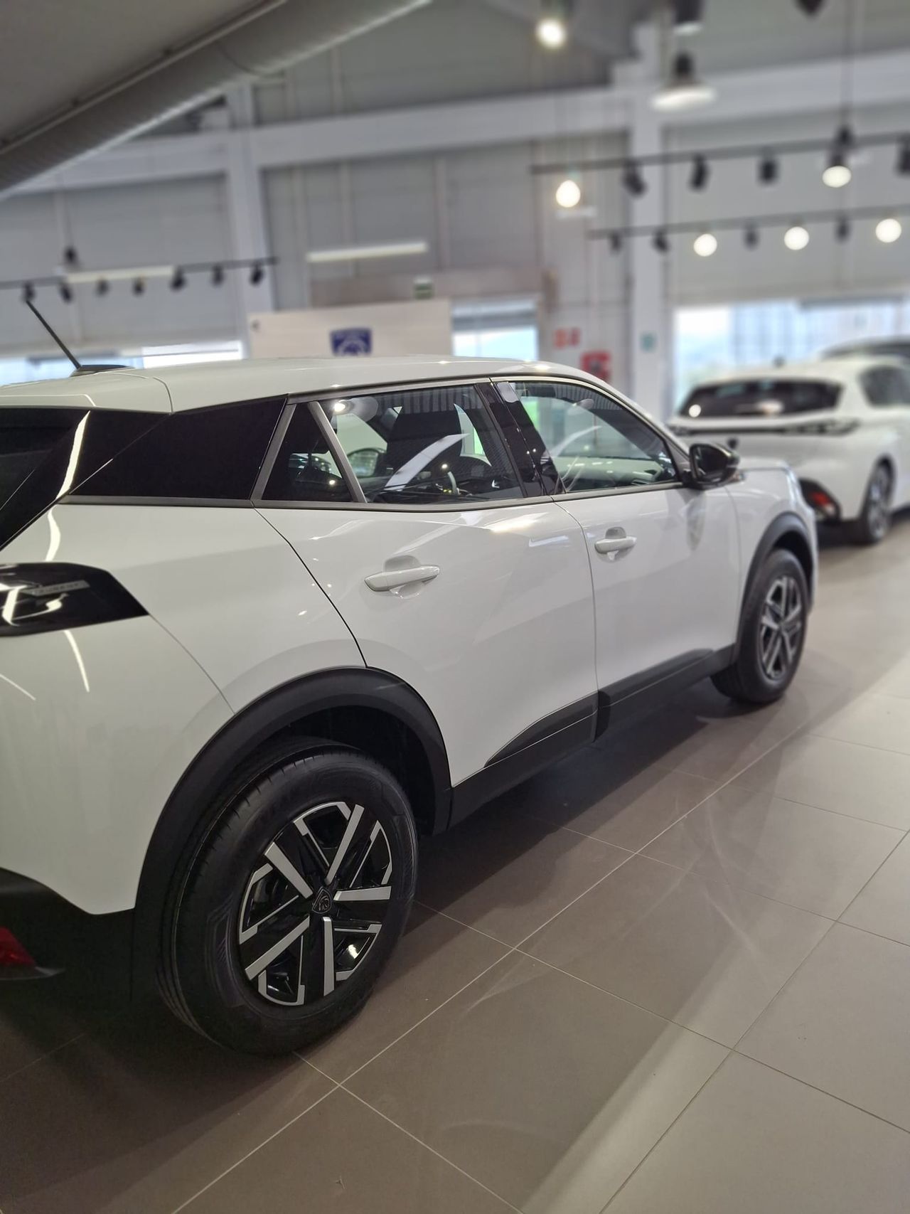 Foto peugeot 2008 2025 /