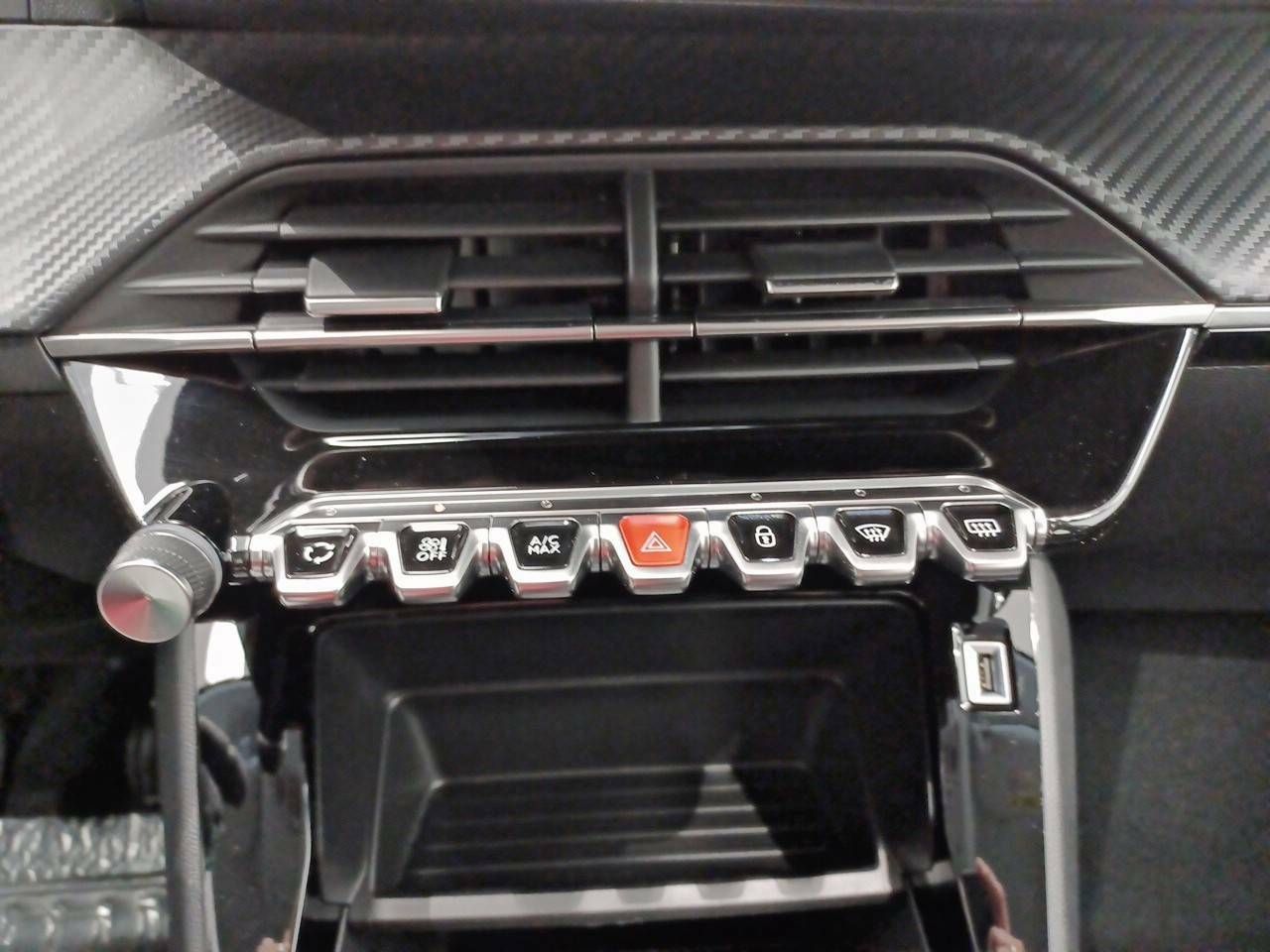 Foto Peugeot 208 14