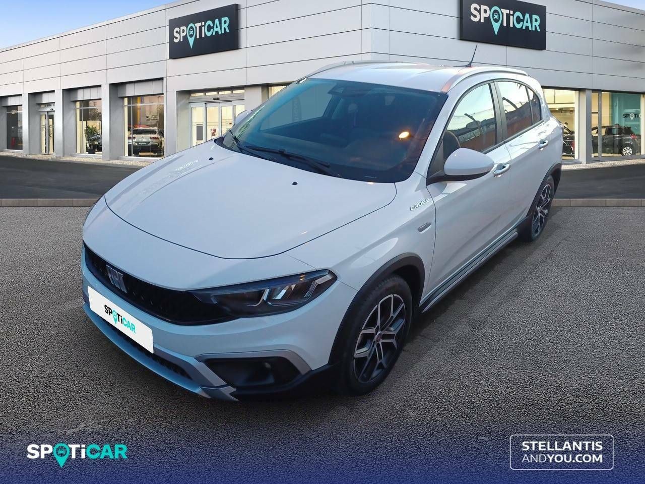 Fiat Tipo ocasión segunda mano 2023 Gasolina por 23.900€ en Valencia