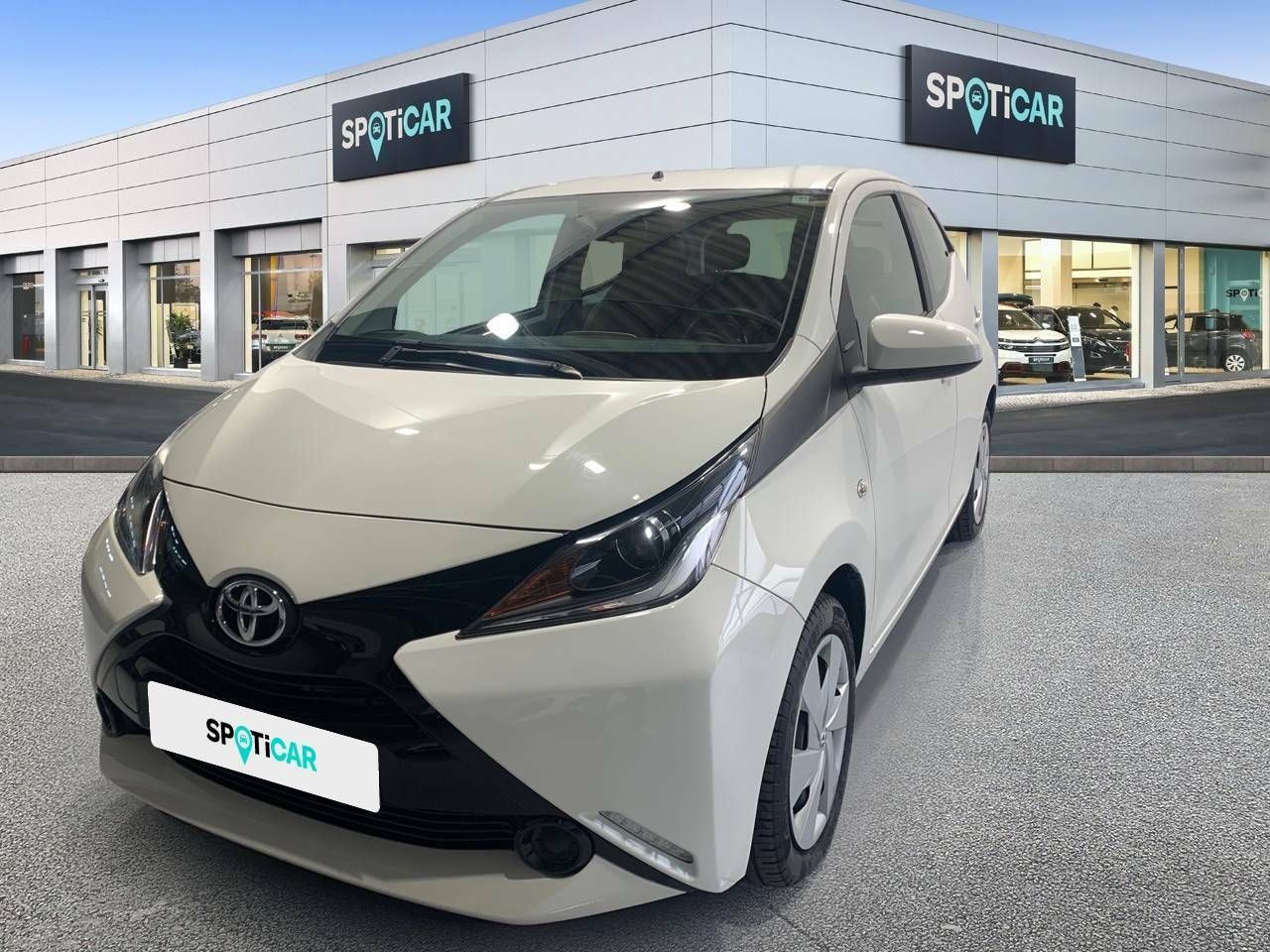 Toyota Aygo ocasión segunda mano 2018 Gasolina por 12.200€ en Málaga