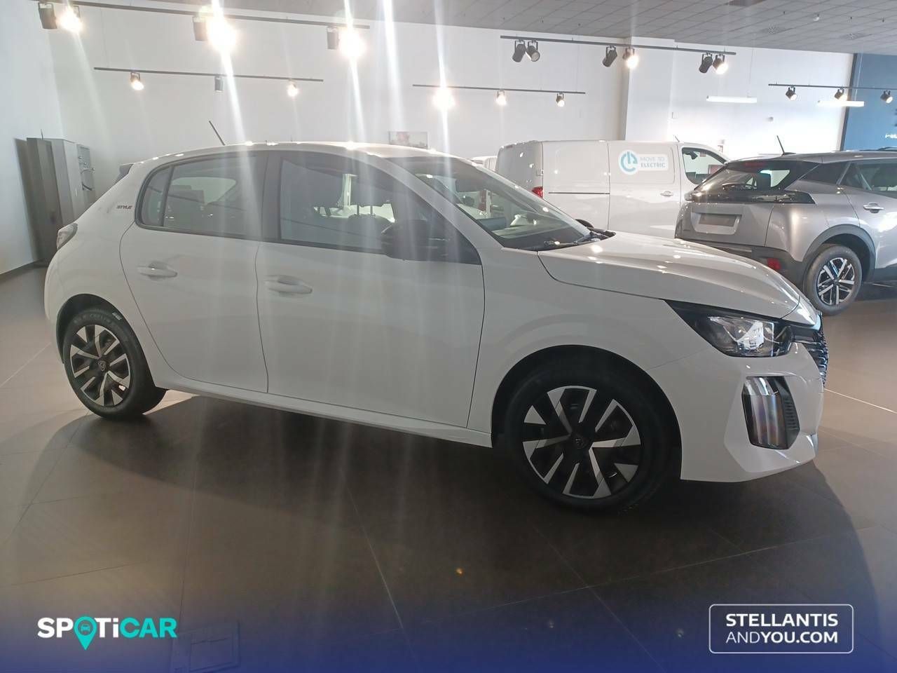 peugeot 208 2025 / foto grande (3)