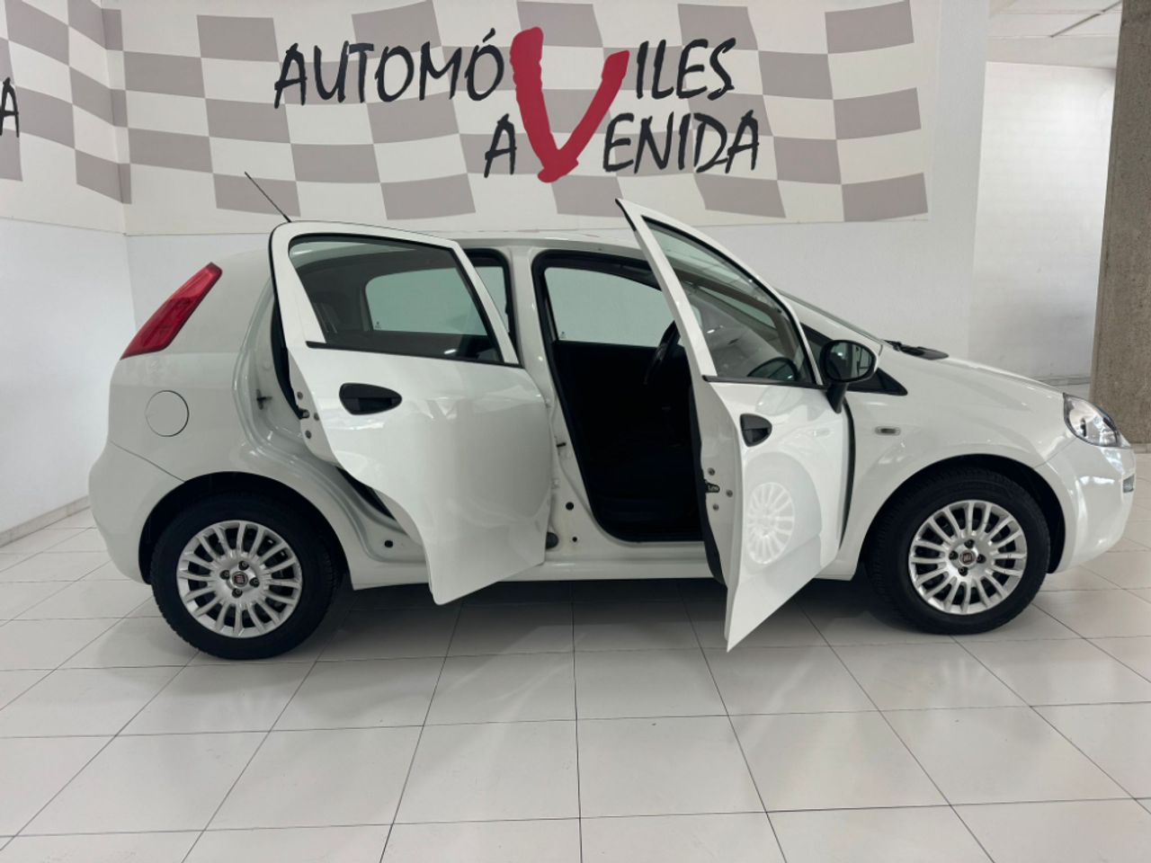 fiat punto 2017 / foto grande (3)