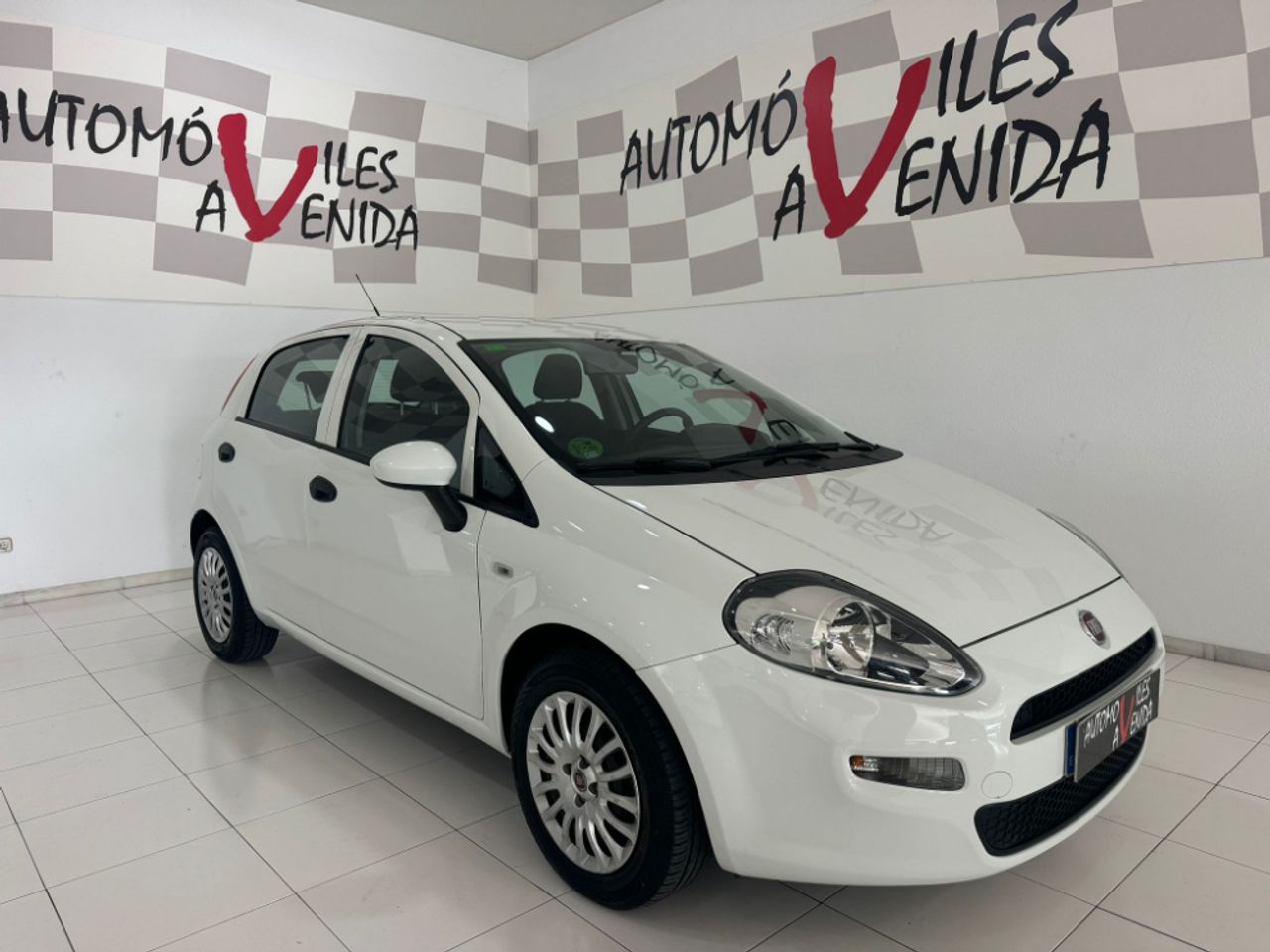 Foto fiat punto 2017 /