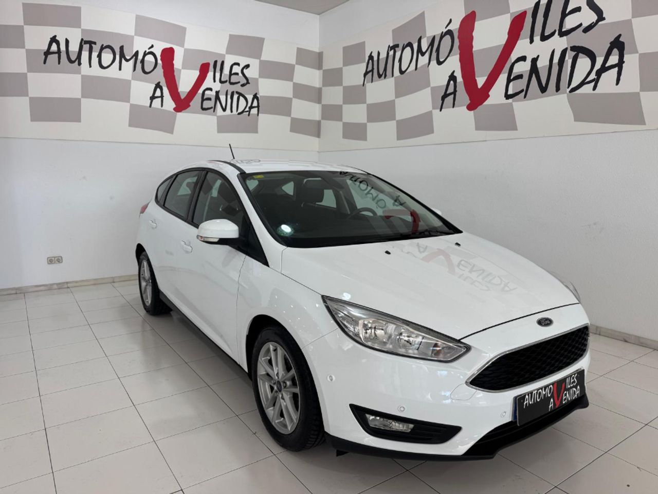 Parking coche venta alegria  de segunda mano - ford focus 2018 /