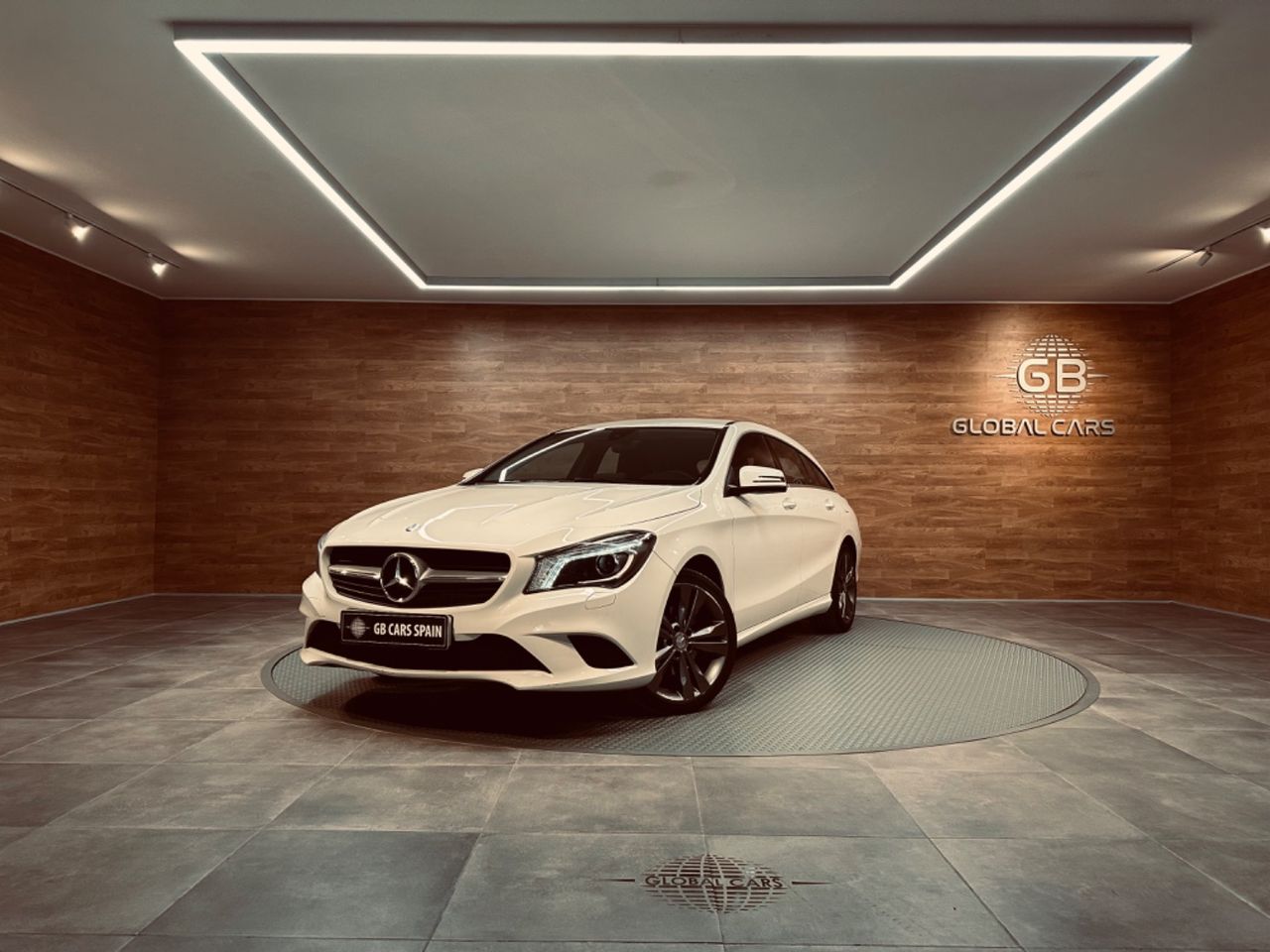 Llantas de aluminio  de segunda mano - mercedes cla shooting brake 2016 /