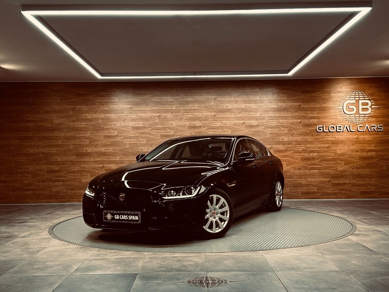 Jaguar ftype segunda mano  de segunda mano - jaguar xe 2018 /