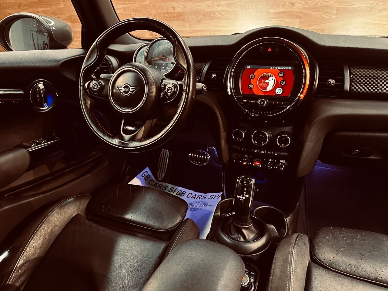 mini mini 2020 / foto grande (2)