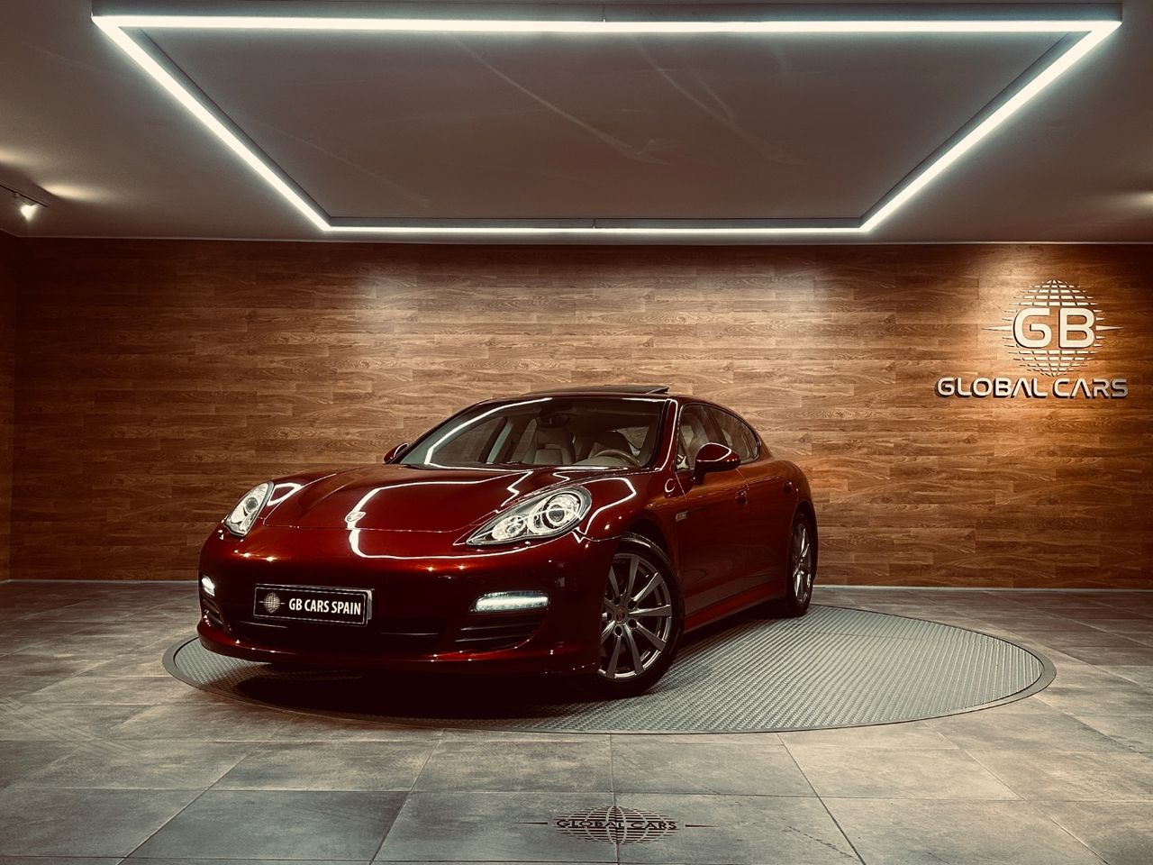 porsche panamera 2011 /