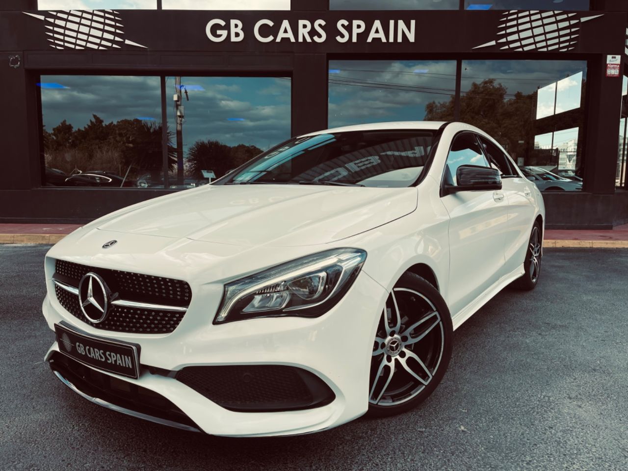 Mudanzas fines de semana  de segunda mano - mercedes cla 2017 /