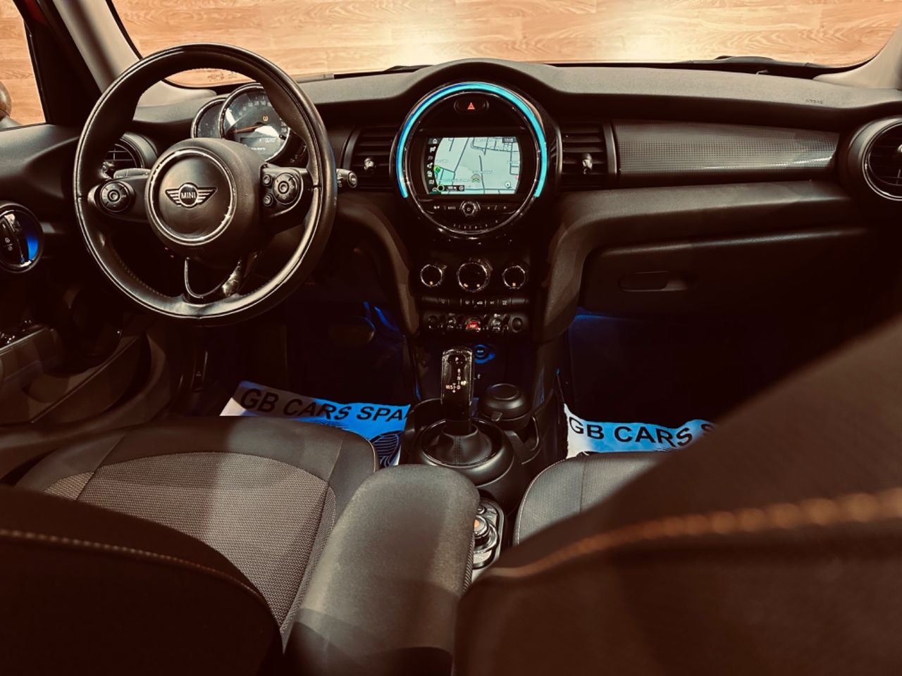 mini 5 puertas 2018 / foto grande (2)
