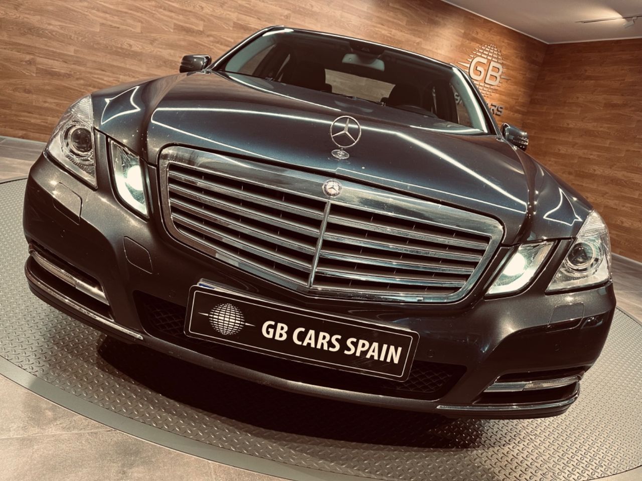 mercedes clase e 2010 / foto grande (3)