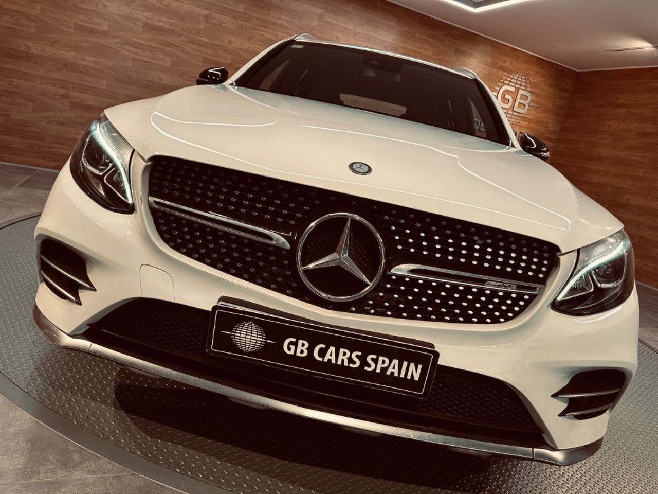 mercedes glc 2017 / foto grande (3)
