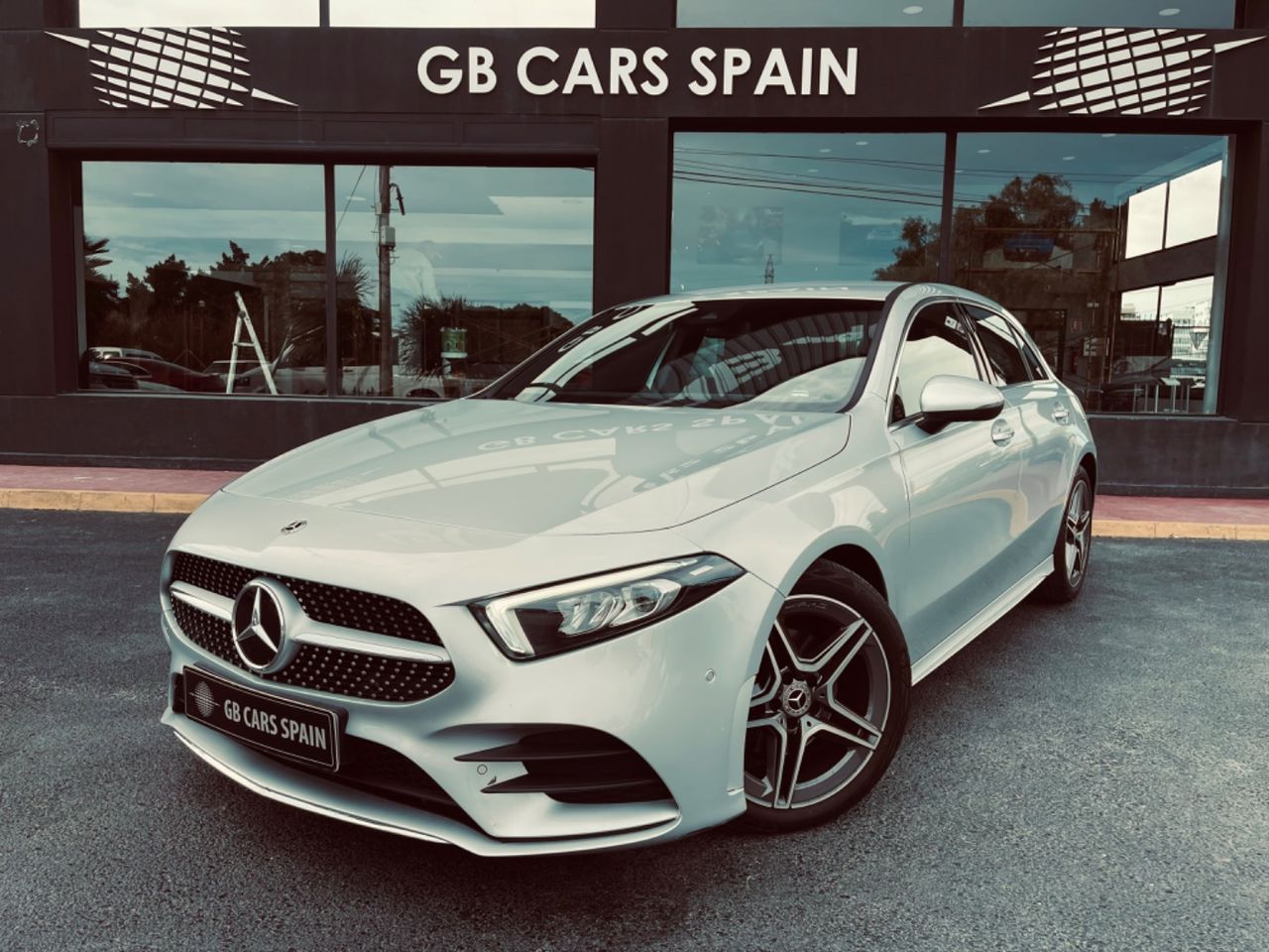 Llantas aluminio mercedes  de segunda mano - mercedes clase a 2021 /