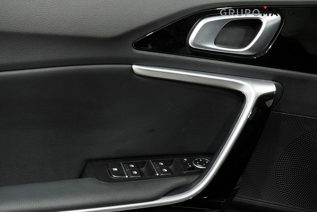 Kia XCeed 1.6 GDI PHEV EMOTION 5P - foto 9