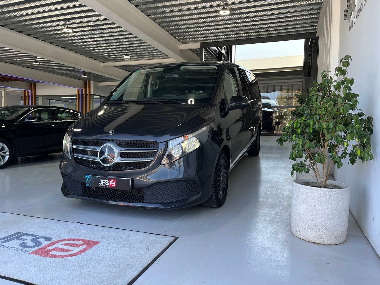 mercedes clase v 2019 / foto grande (2)