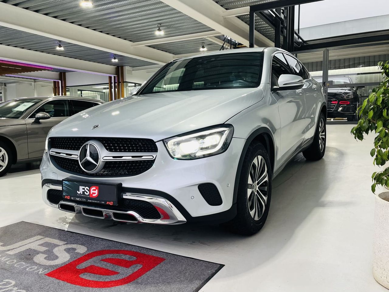 mercedes glc 2020 / foto grande (2)