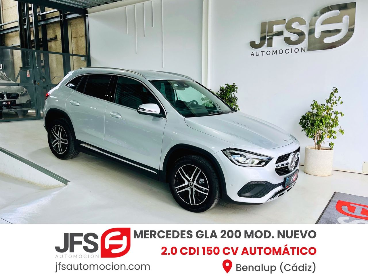 Porsche panamera levas en volante  de segunda mano - mercedes gla 2022 /