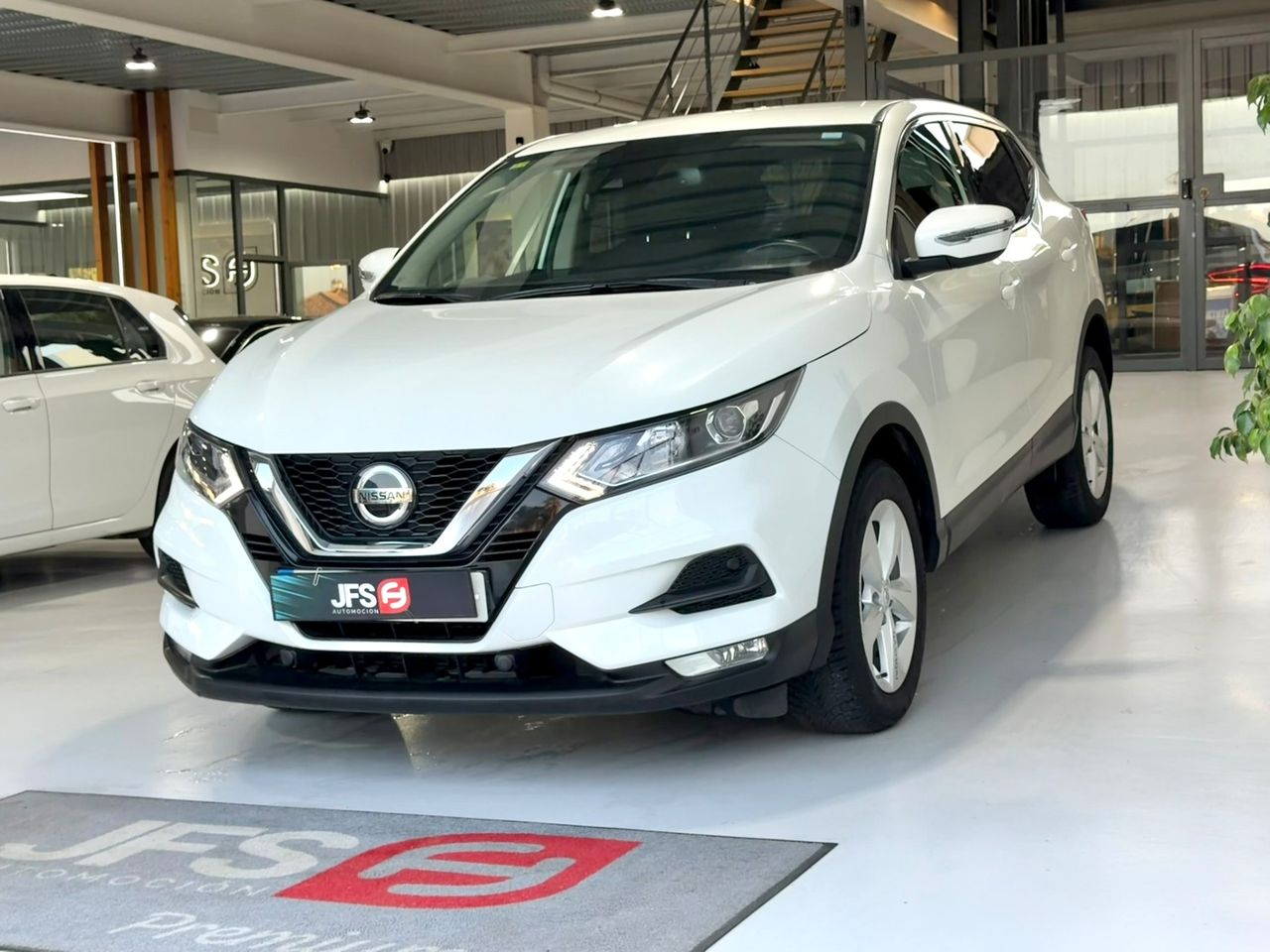 Nissan Qashqai 1.5 DCI 116 CV - foto 2