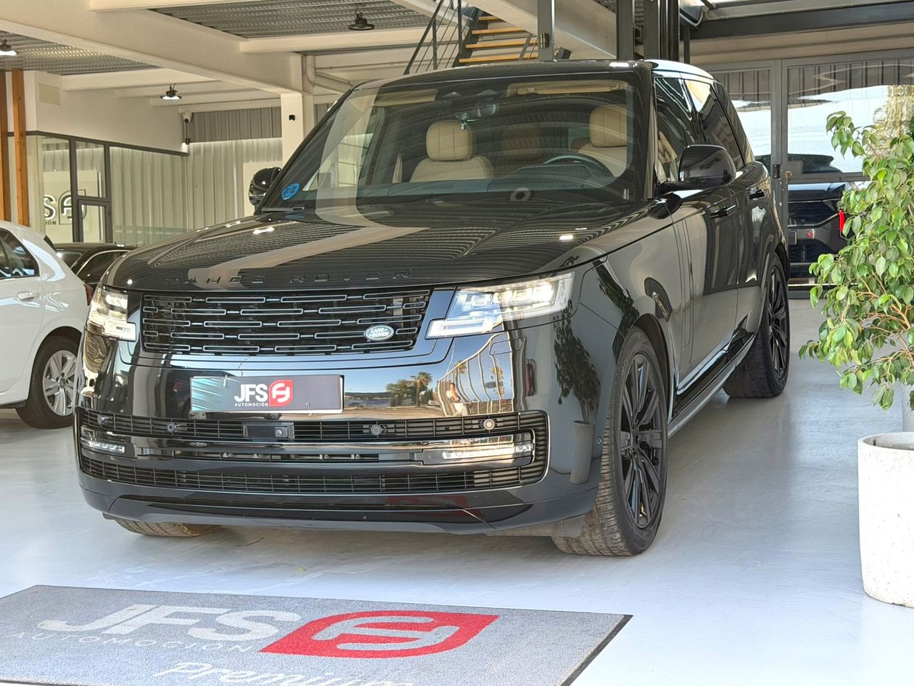 Land-Rover Range Rover P460e 3.0 Gasolina Híbrido 460 CV - foto 3