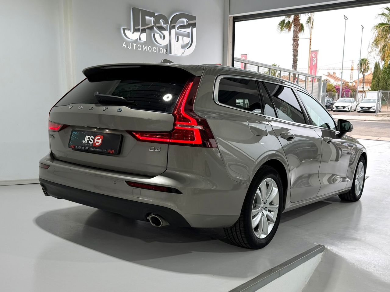 Volvo V60 2.0D 190 CV Automático - foto 5