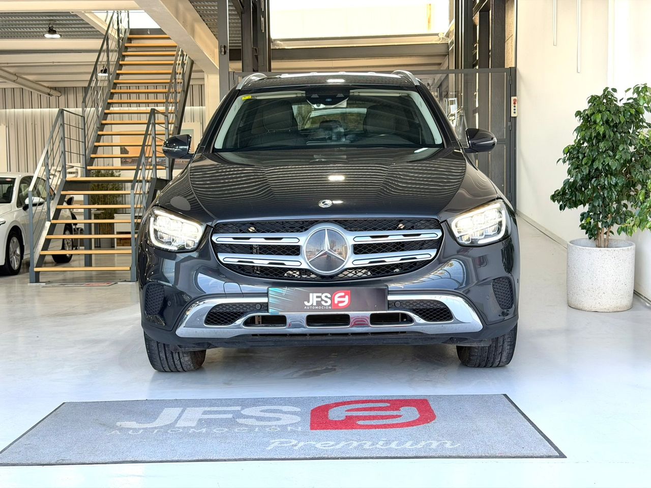 Mercedes GLC 200 4x4 2020 con 117.000 km en Cádiz - foto 2
