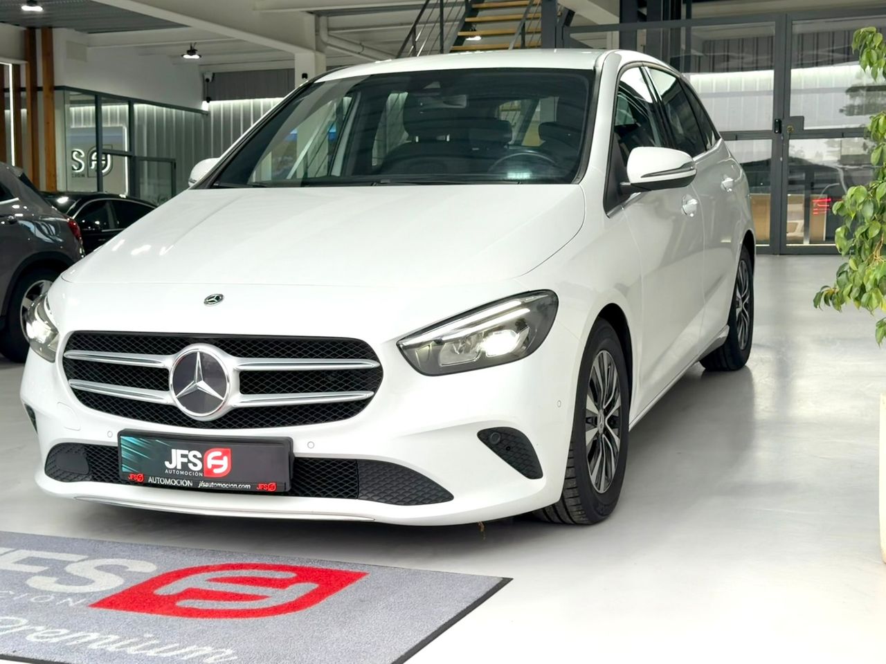 Mercedes Clase B 1.3 Gasolina 136 CV - foto 3
