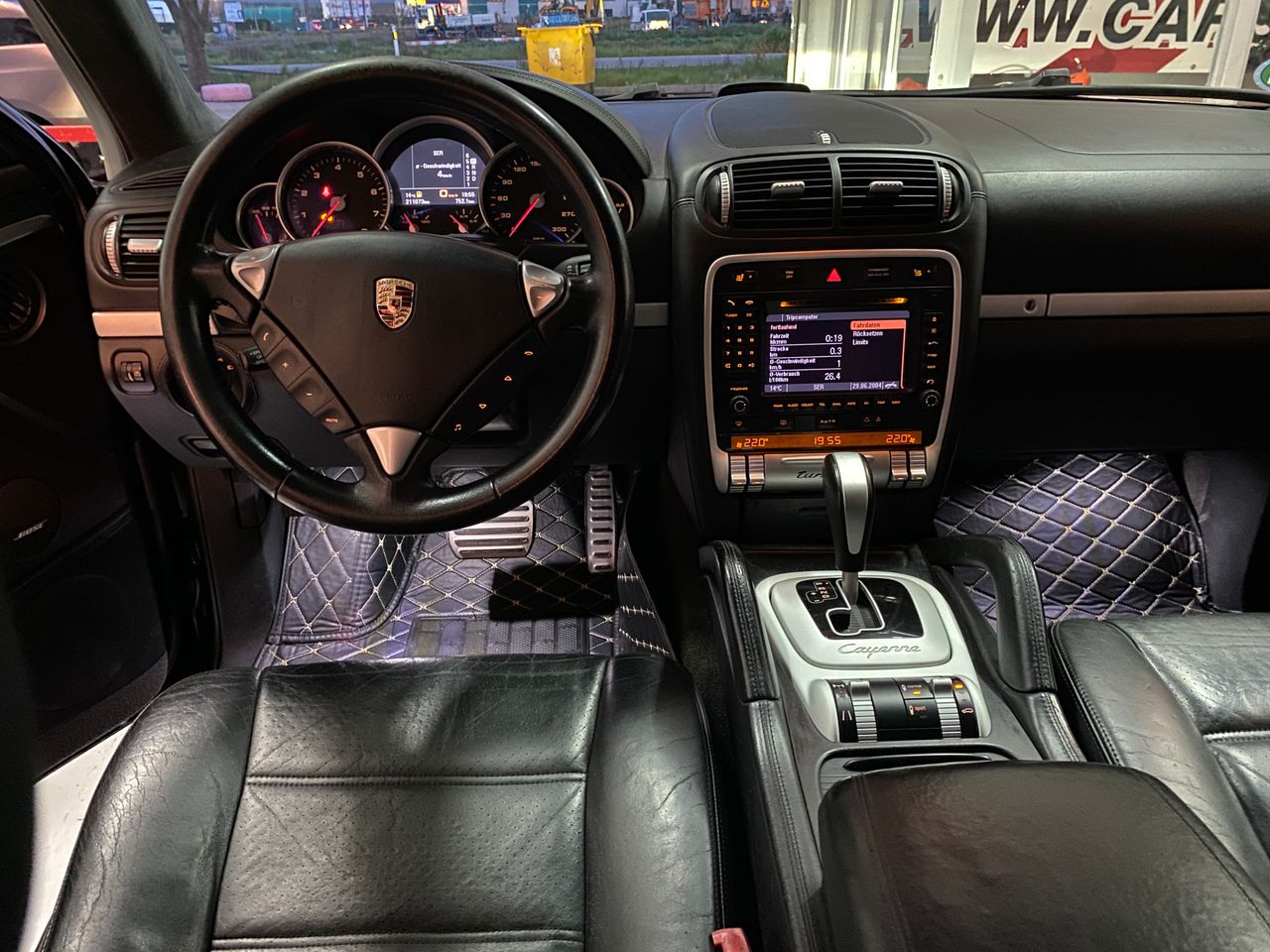 Porsche Cayenne Turbo S 5p.  - Foto 13