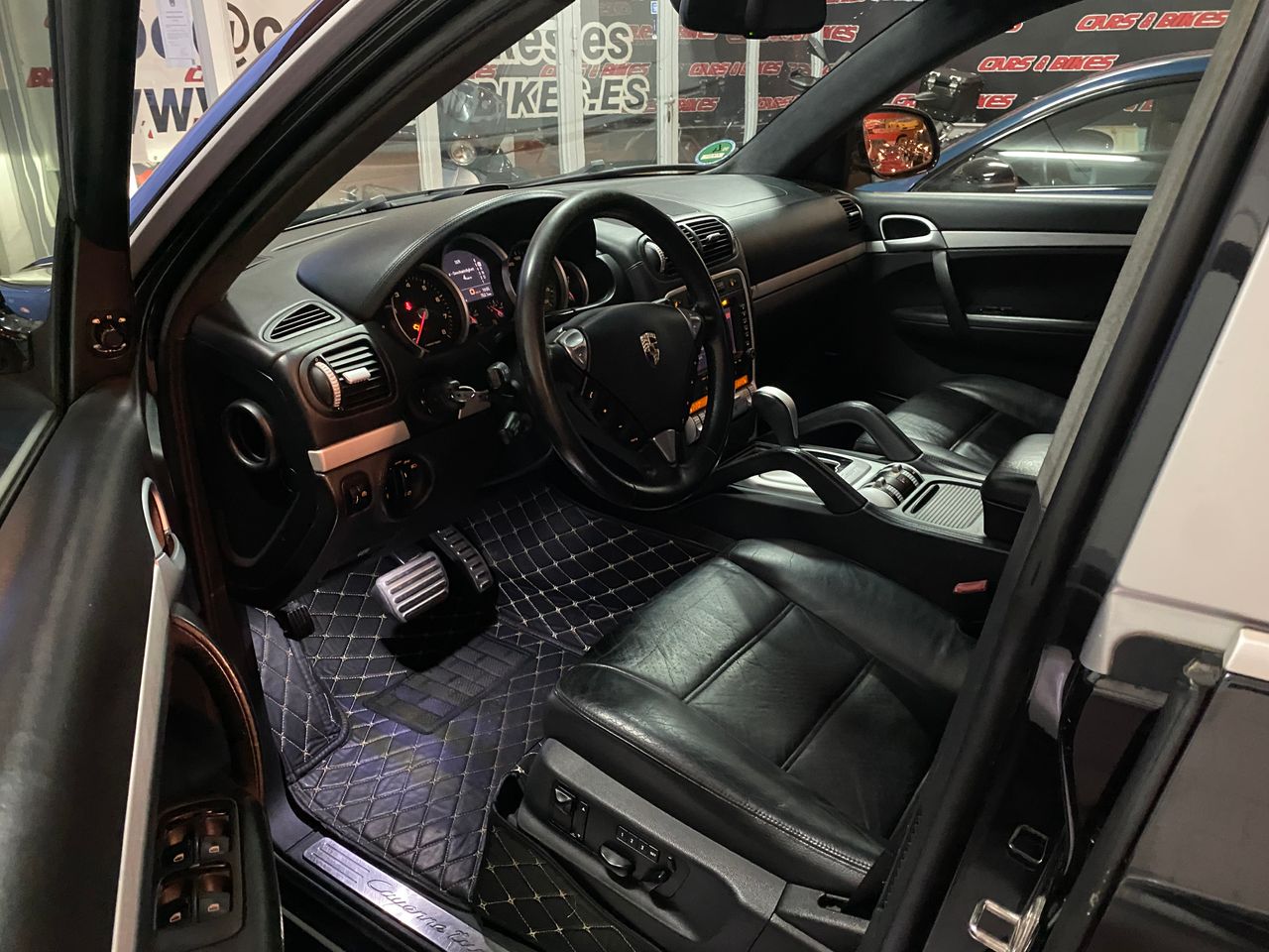 Porsche Cayenne Turbo S 5p.  - Foto 9